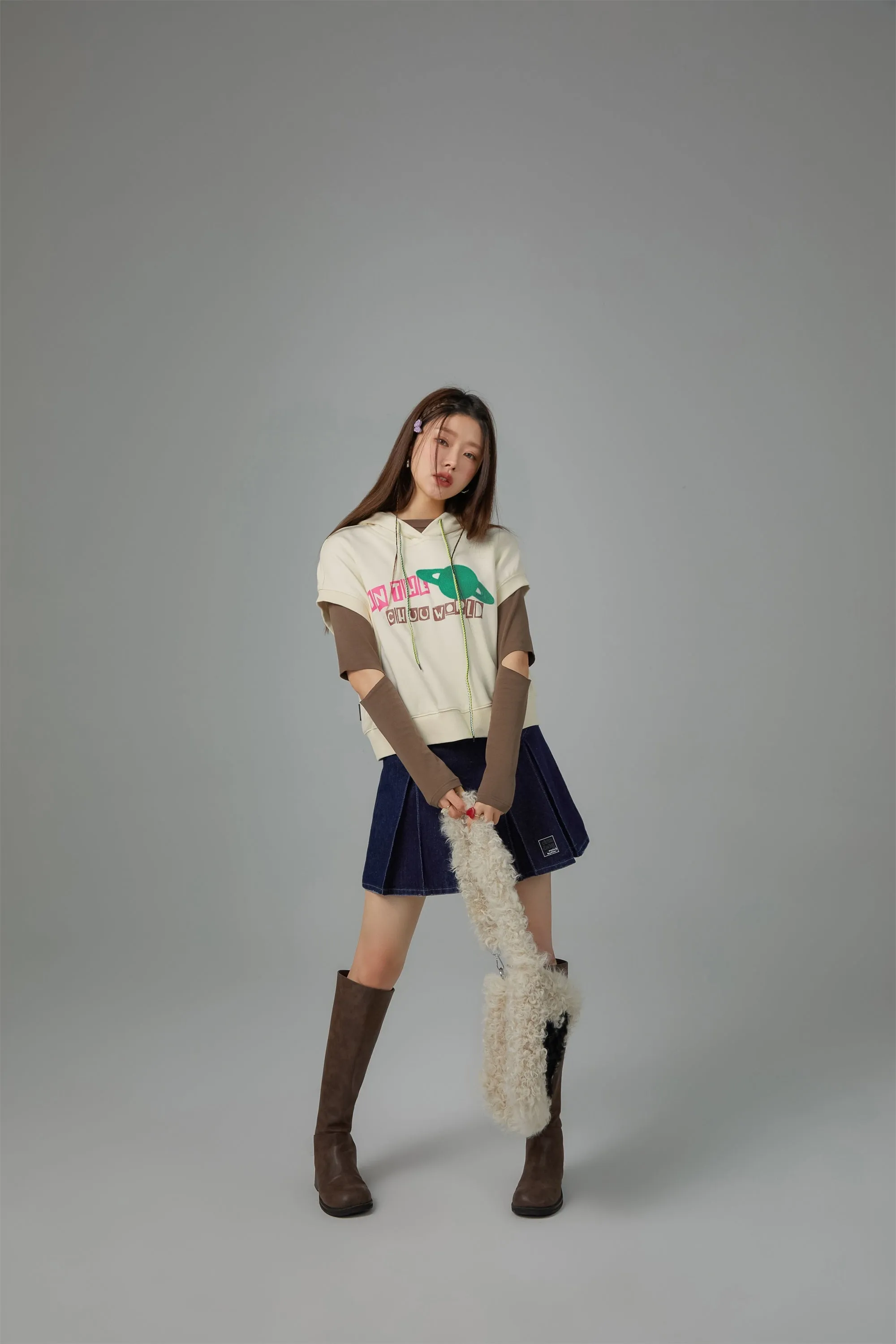 Chuu World Vest Hoodie