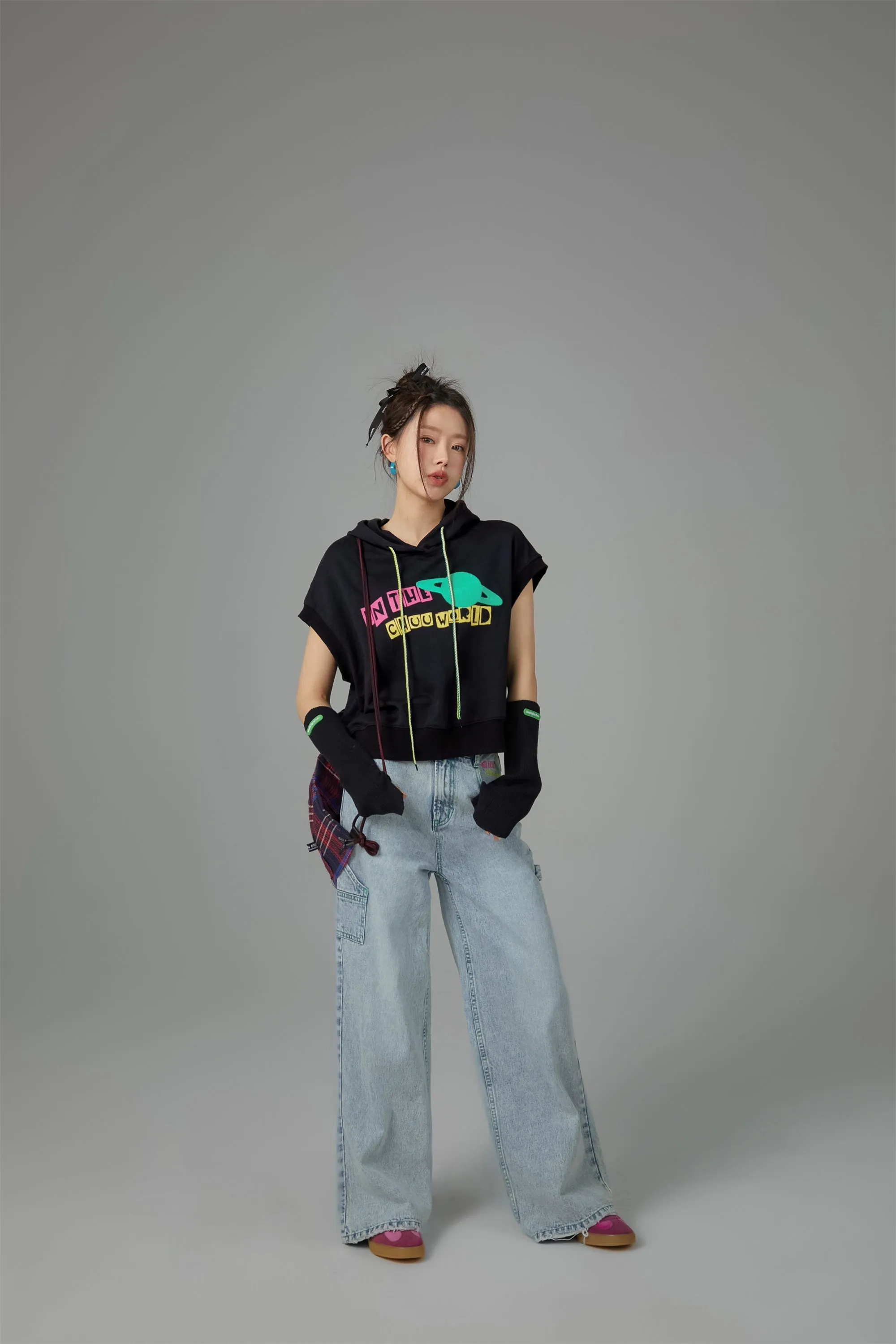 Chuu World Vest Hoodie
