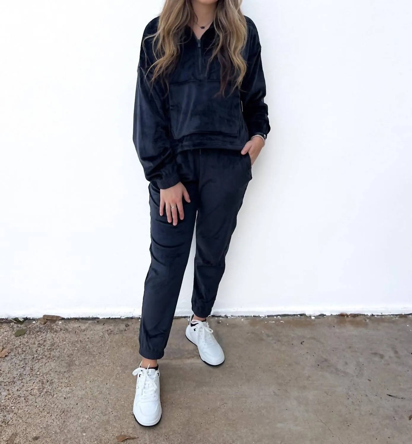 Go Out With A Bang Pullover   Jogger Set In Black