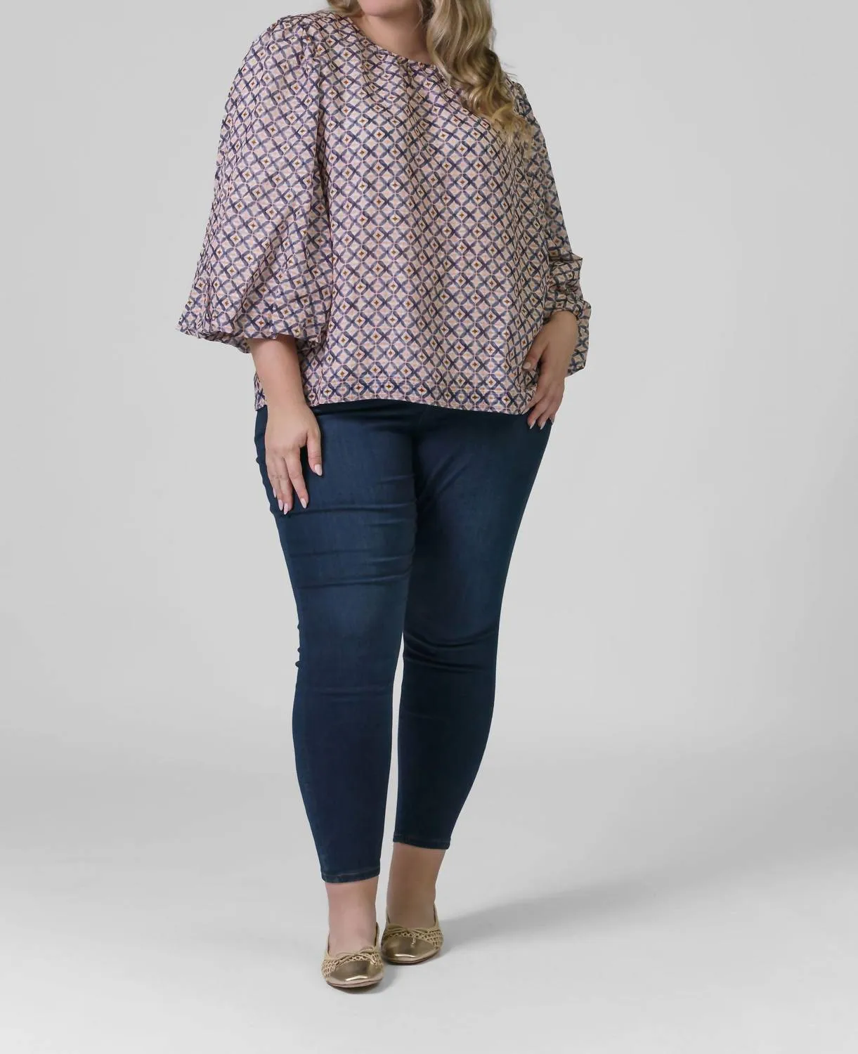 Harly Top In Blush Lattice